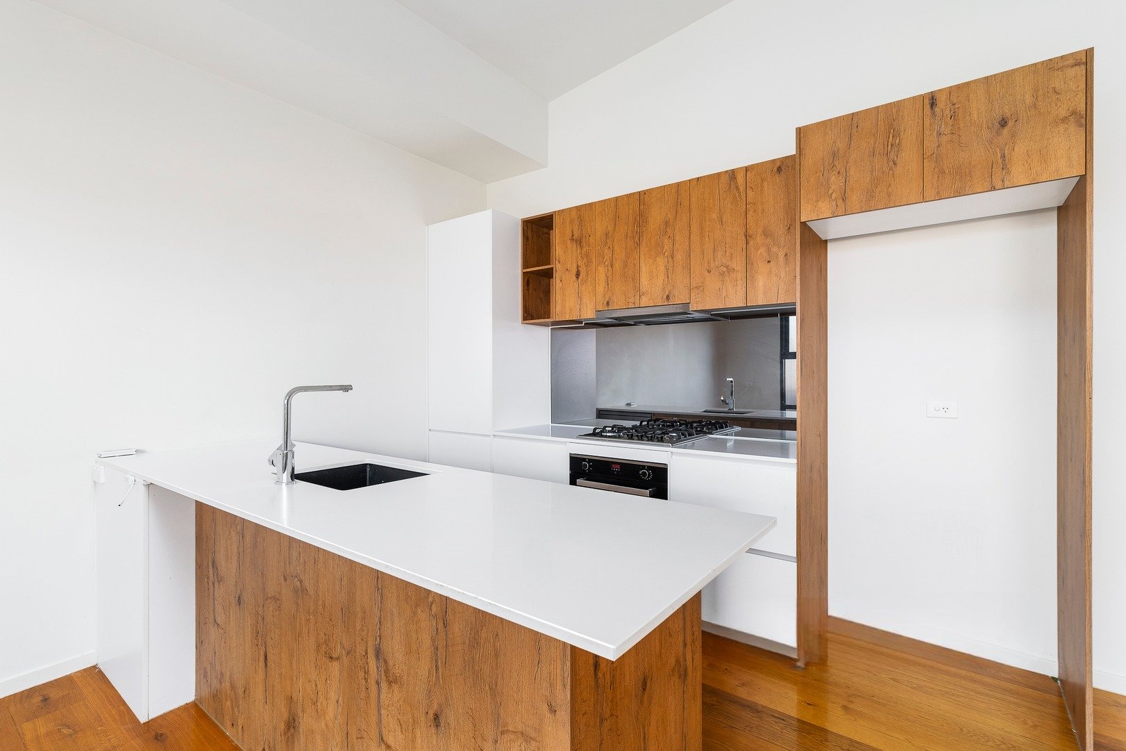 Property Gallery Thumbnail 3
