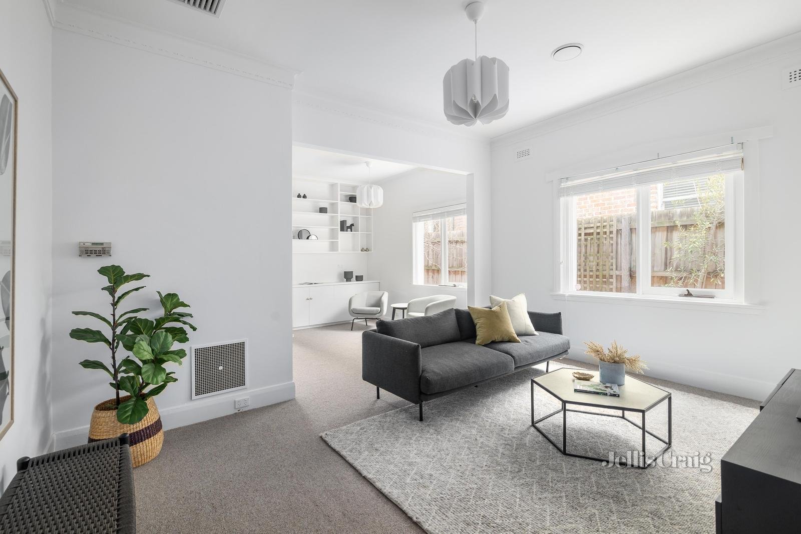 92 Sutherland Road, Armadale image 3