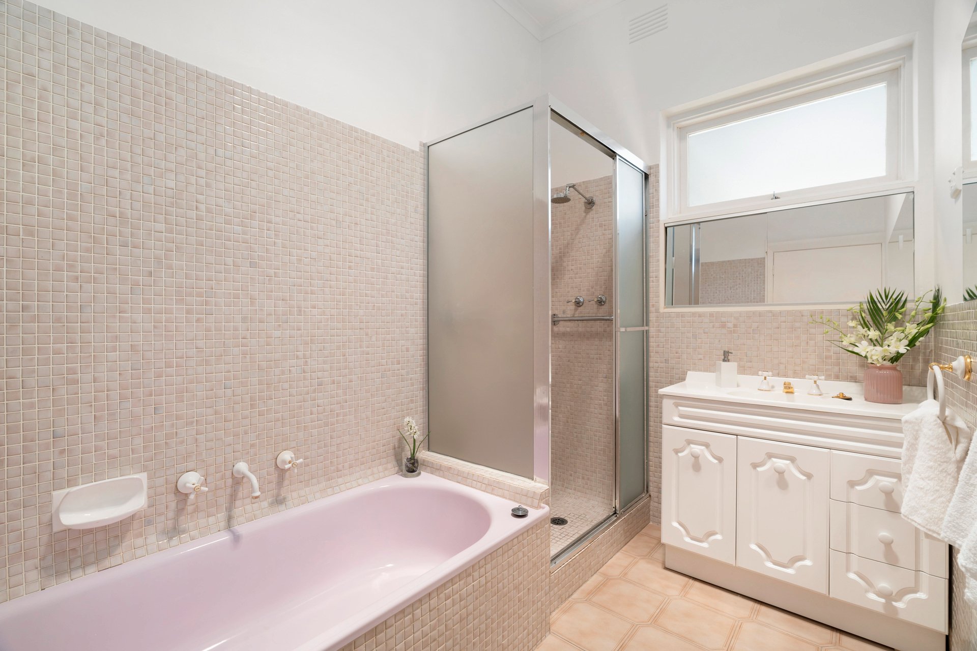 Property Gallery Thumbnail 9