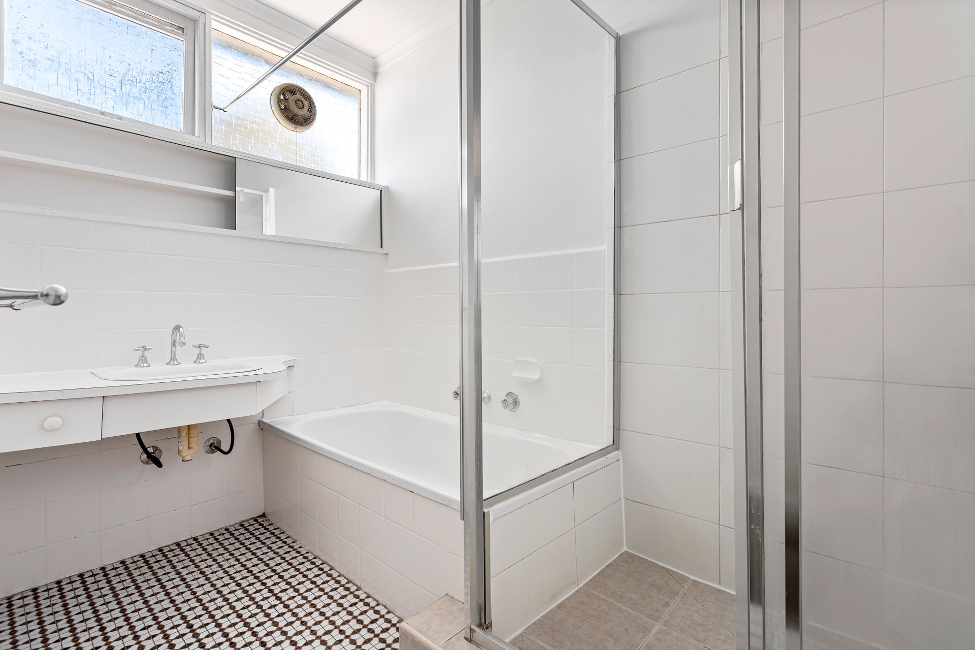 Property Gallery Thumbnail 11