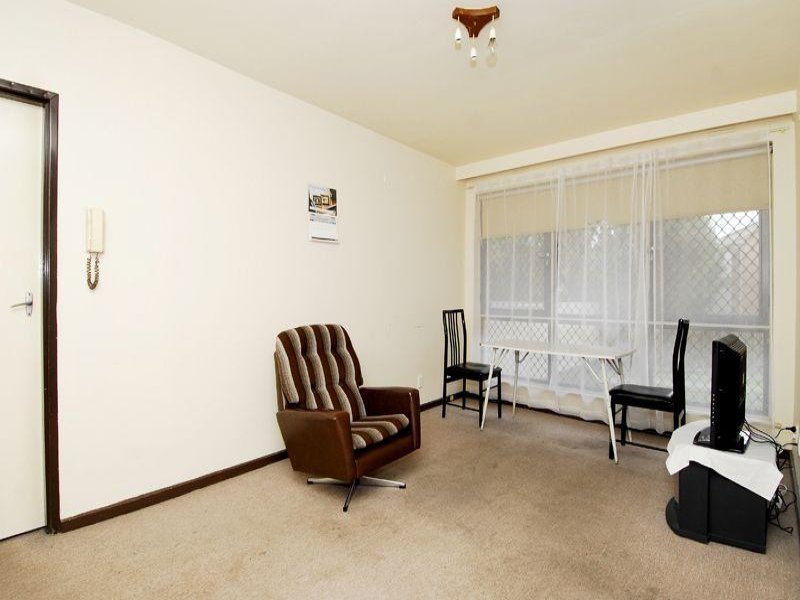 9/20 Oxford Street, Box Hill image 4
