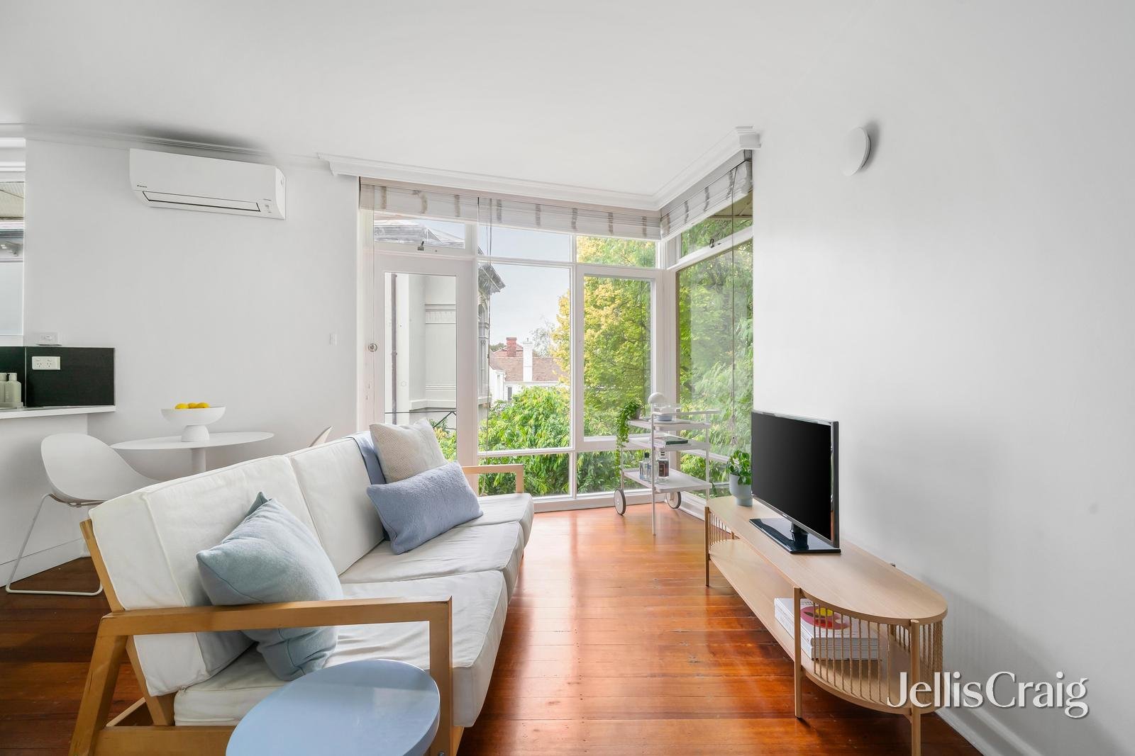 9/21 Bruce Street, Toorak image 1