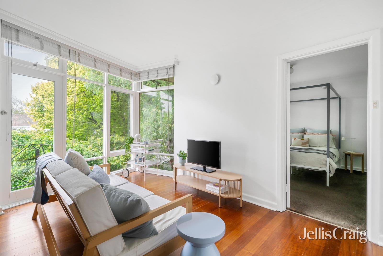 9/21 Bruce Street, Toorak image 3