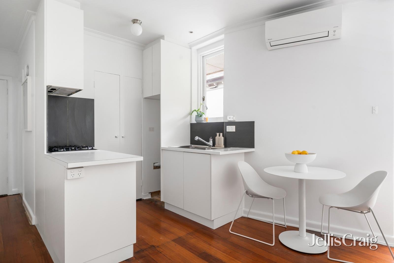 9/21 Bruce Street, Toorak image 5