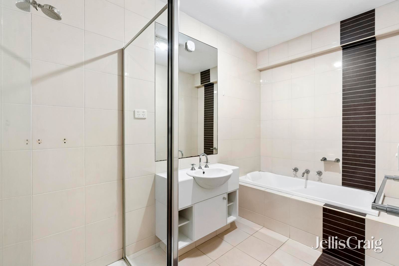 9/213 Normanby Road, Notting&nbsp;Hill image 3