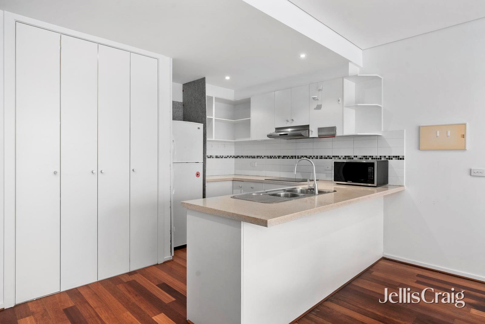 9/213 Normanby Road, Notting&nbsp;Hill image 7