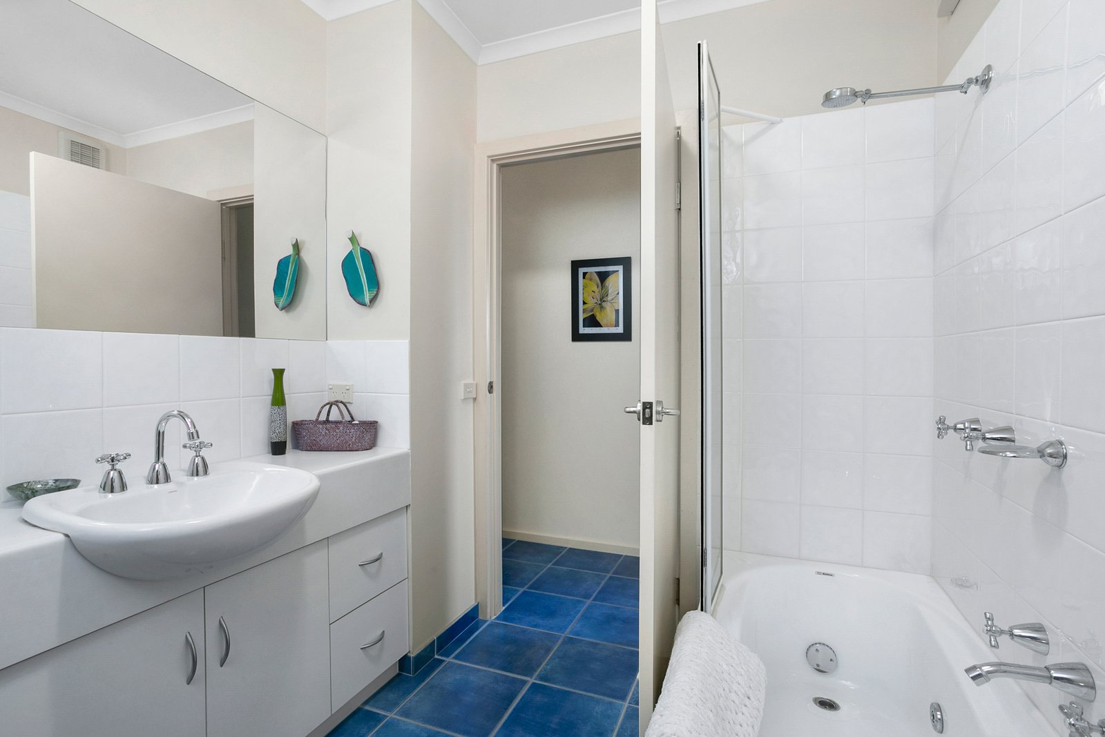Property Gallery Thumbnail 9