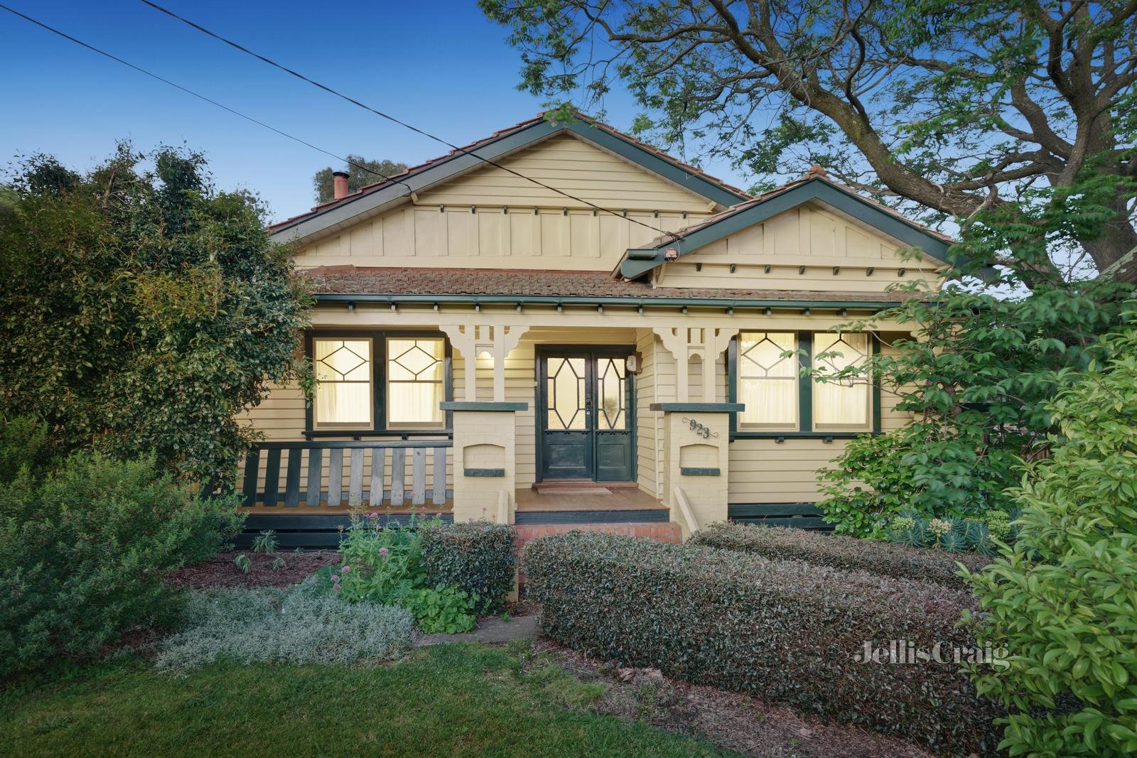 923 Canterbury Road, Box Hill image 2