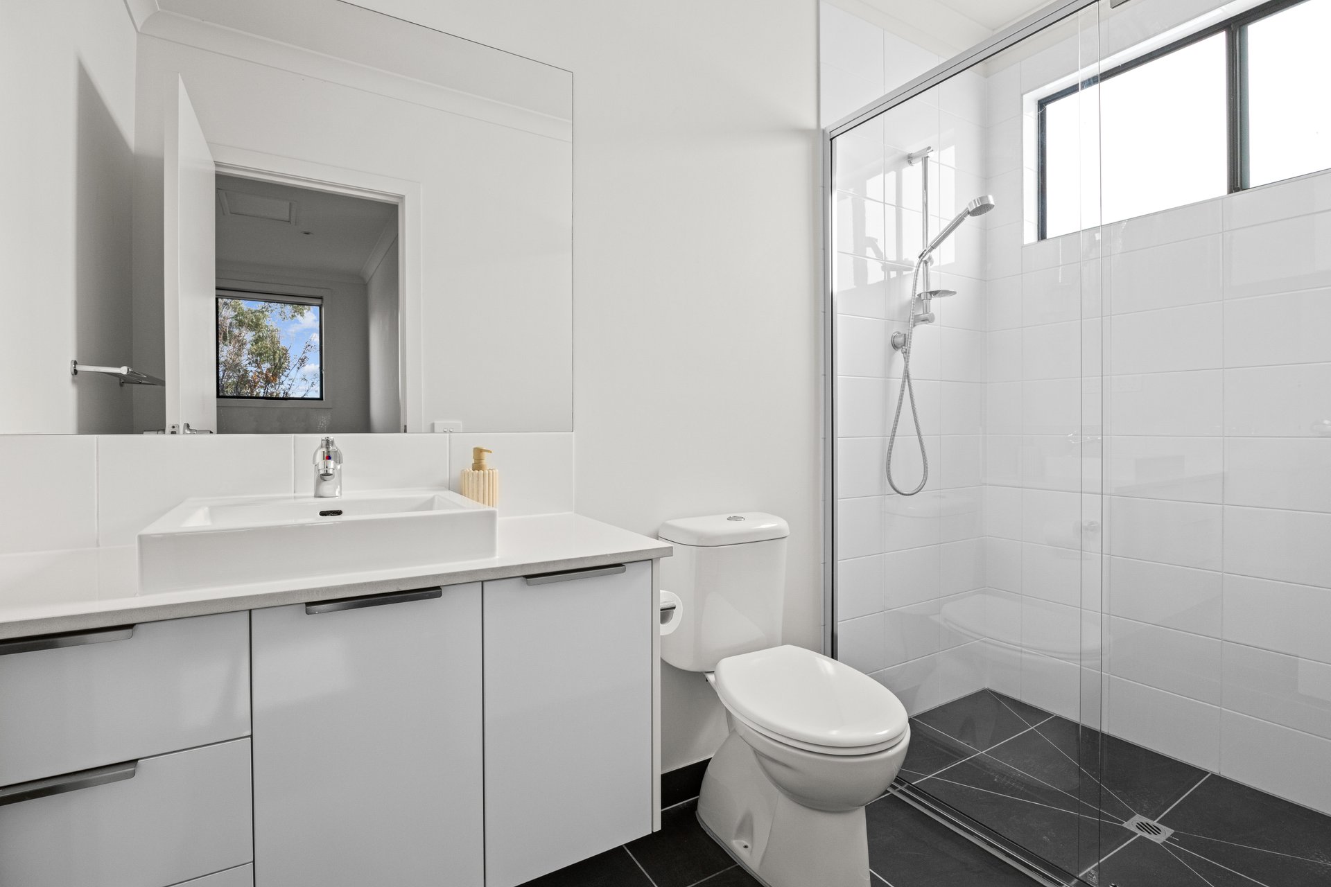 9/237 Dunns Road, Mornington image 7