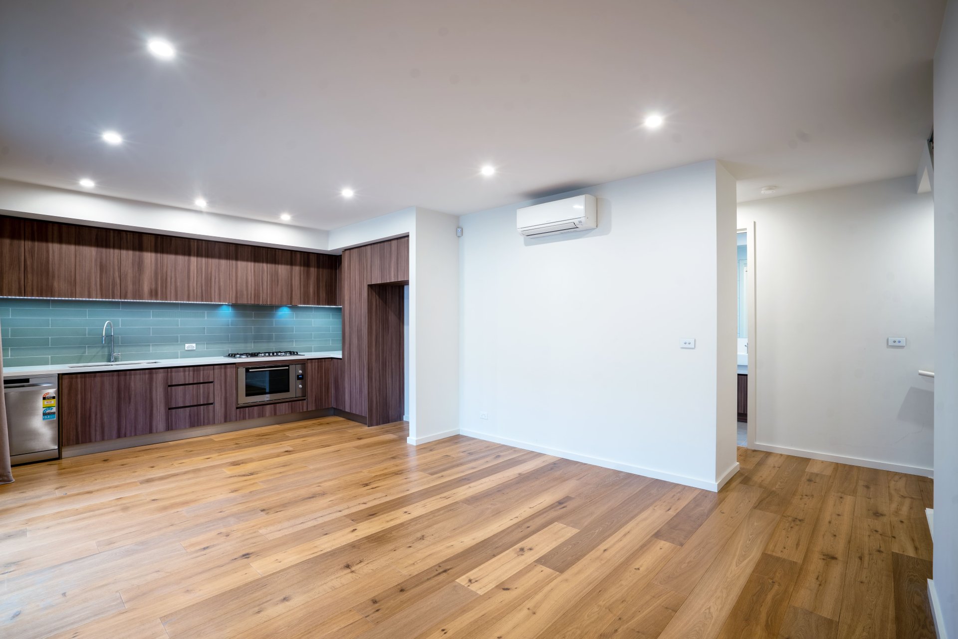 Property Gallery Thumbnail 2