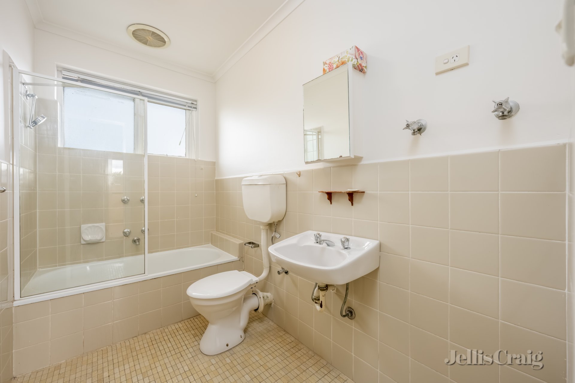 9/27 Ewart Street, Malvern image 2