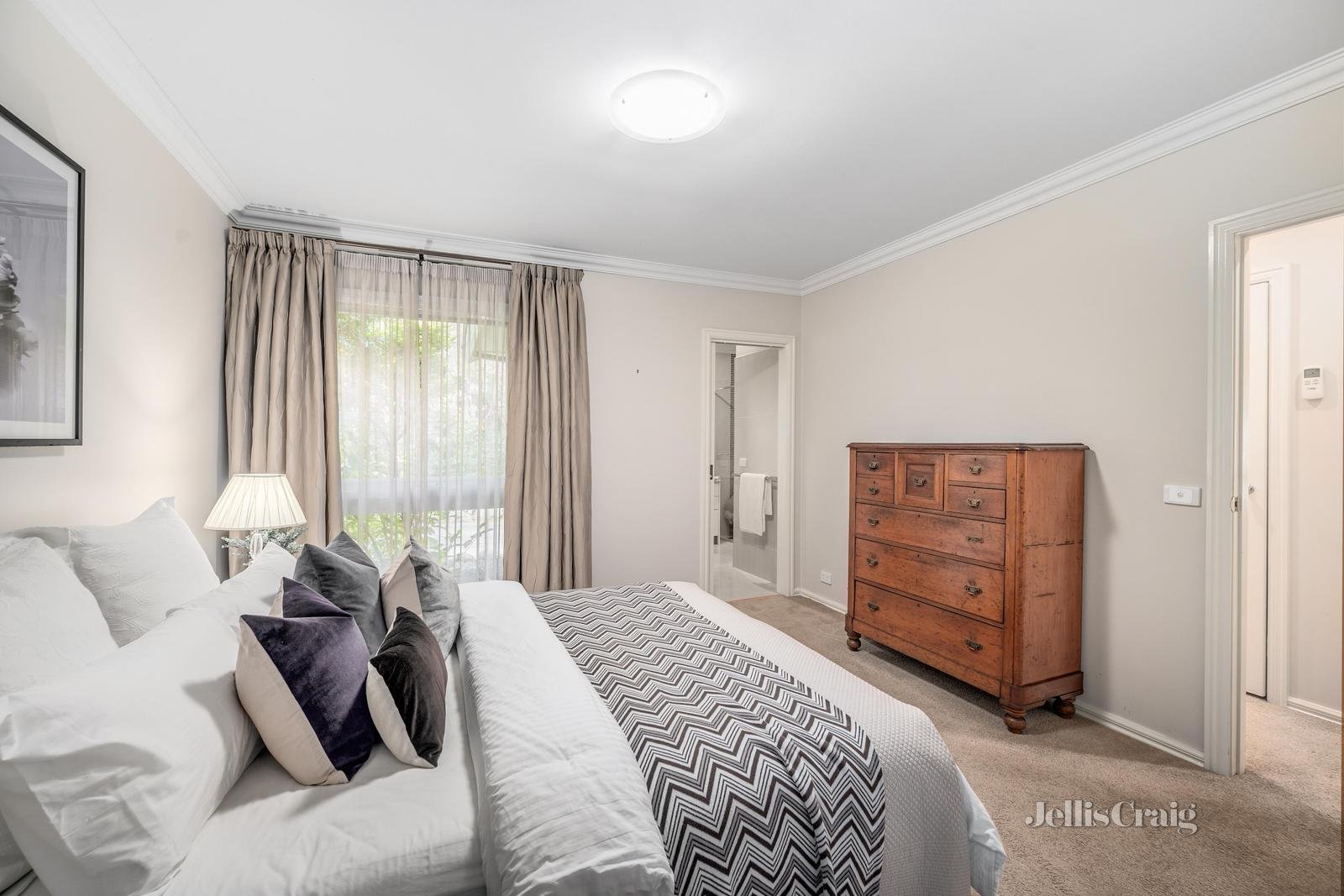 9/293 Mont Albert Road, Surrey Hills image 4