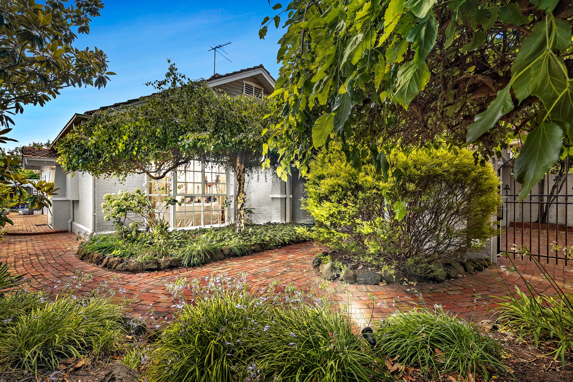 Property Gallery - Main Image