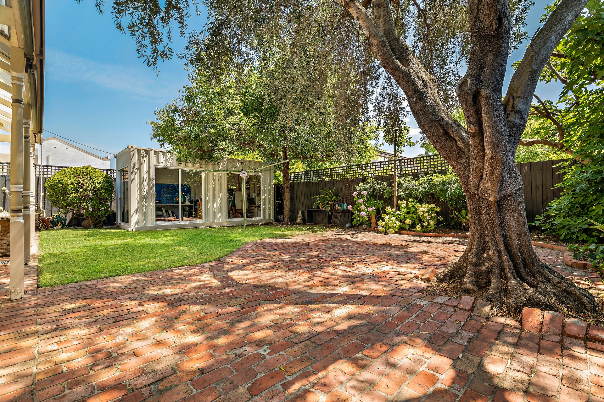 Property Gallery Thumbnail 8