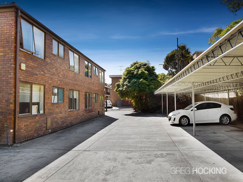 9/3 Browning Street, Elwood image 2