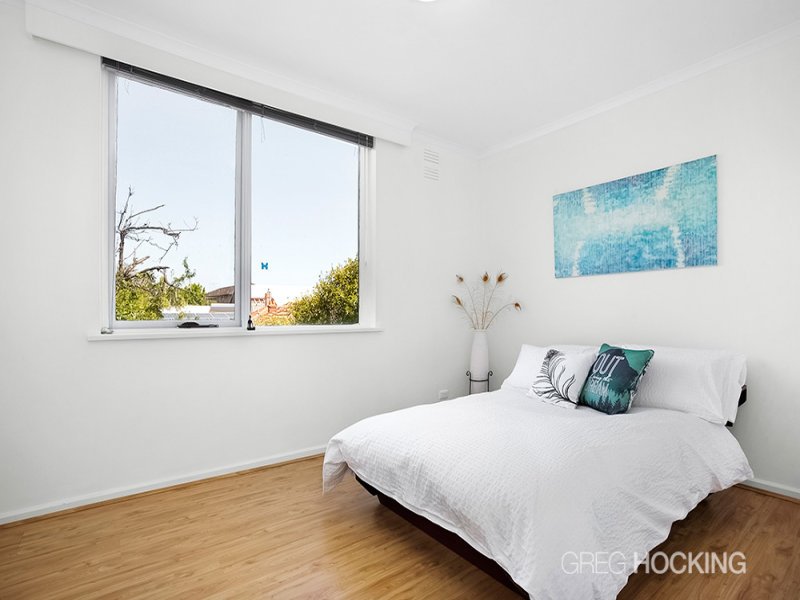 9/3 Browning Street, Elwood image 3