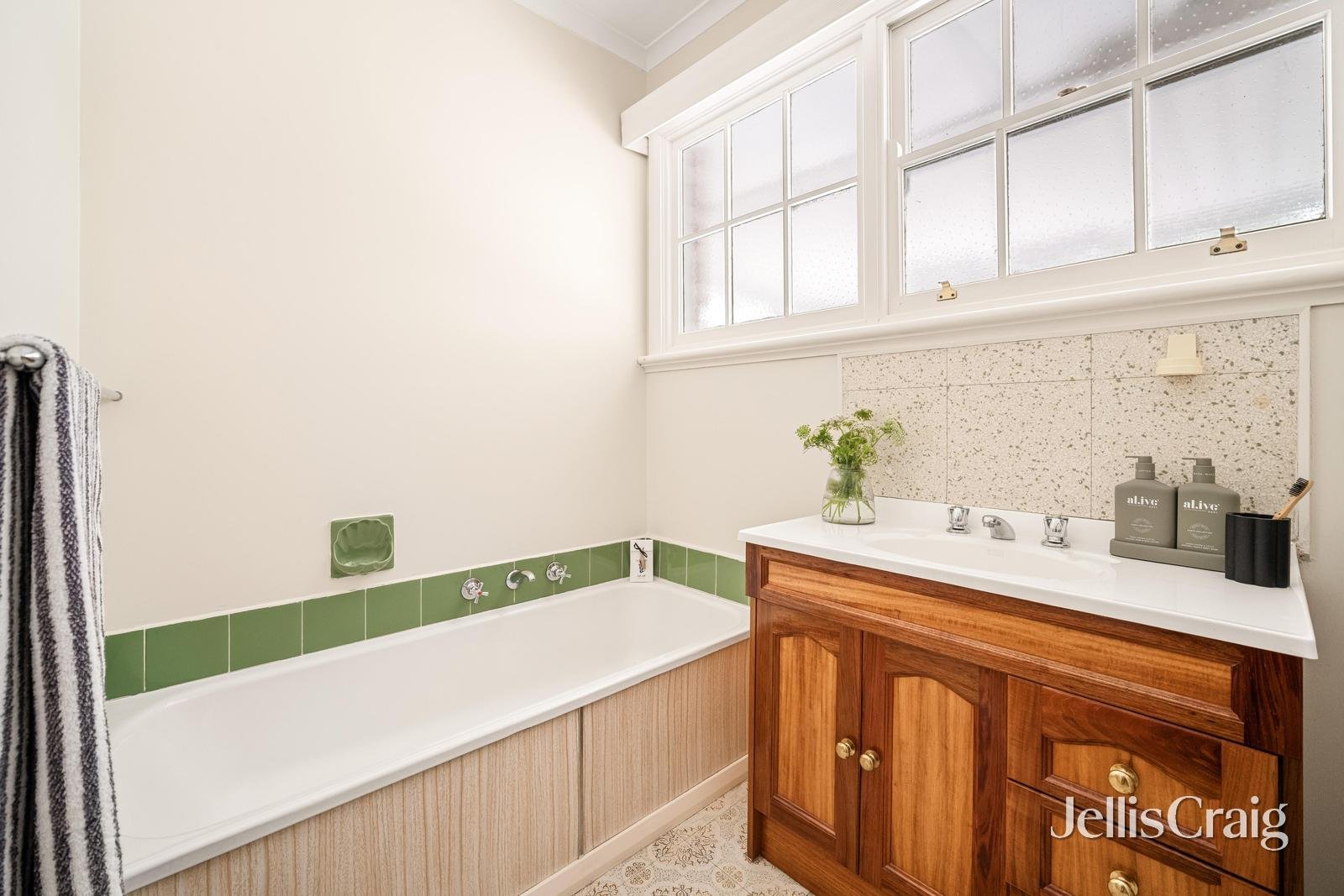 93 Collins Street, Mentone image 8