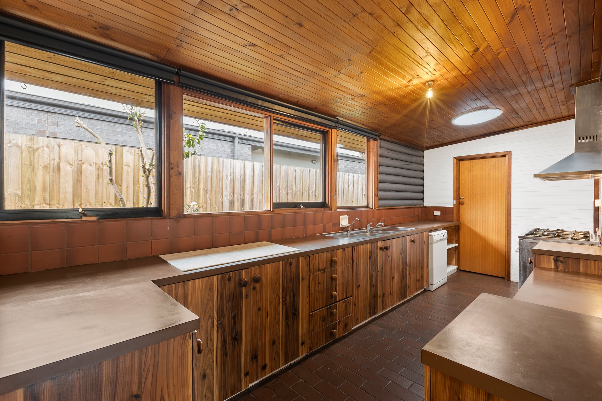 Property Gallery Thumbnail 3