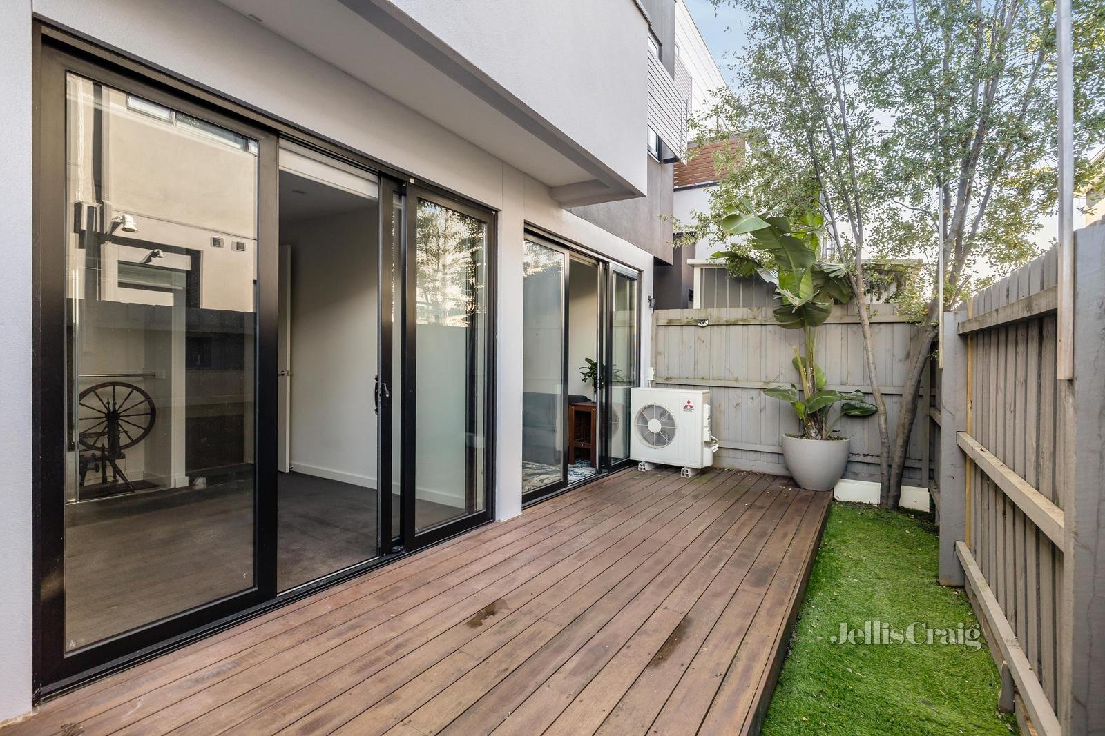 9/3 Faulkner Street, Bentleigh image 8