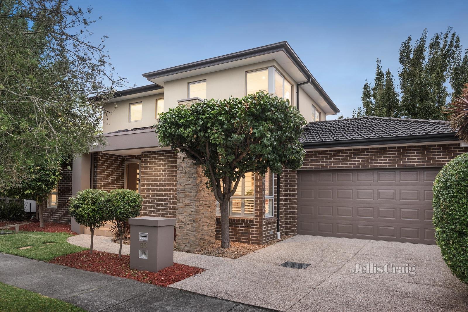 93 Hilton Street, Mount Waverley image 1