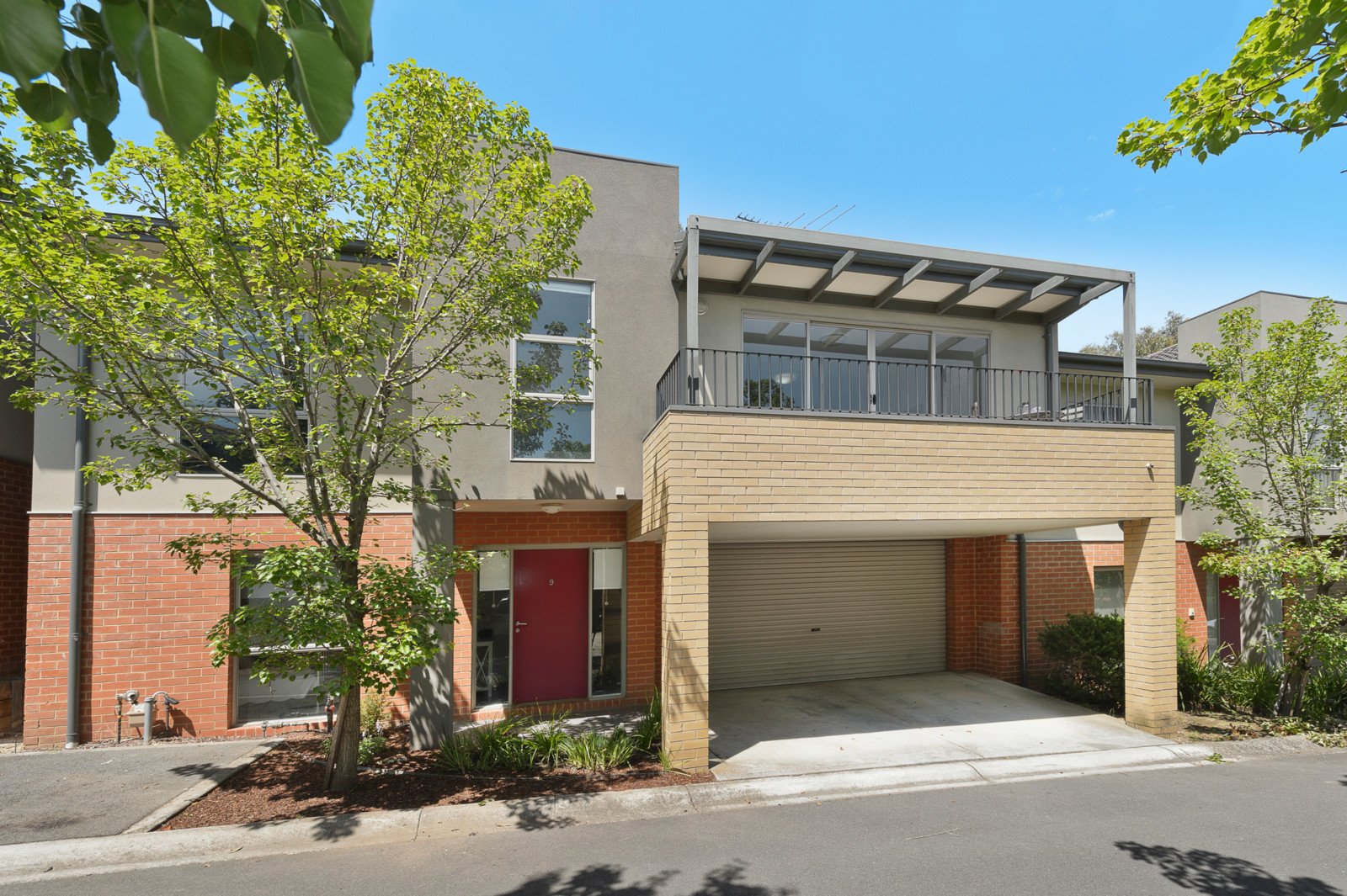 9/3 Keylana Boulevard, Mount Waverley image 1