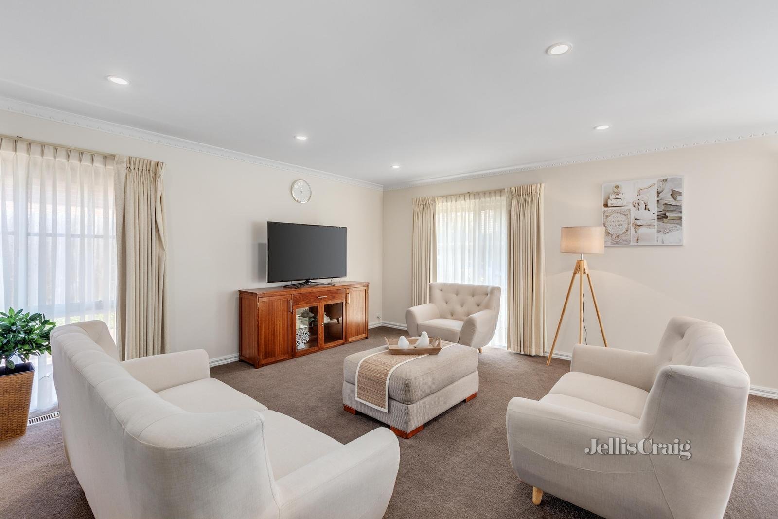 93 Kidderminster Drive, Wantirna image 3