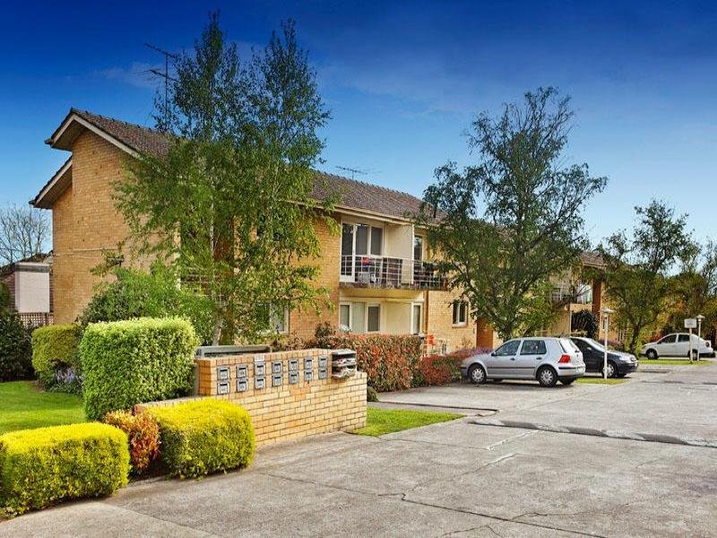 9/3 Kireep Road, Balwyn image 1