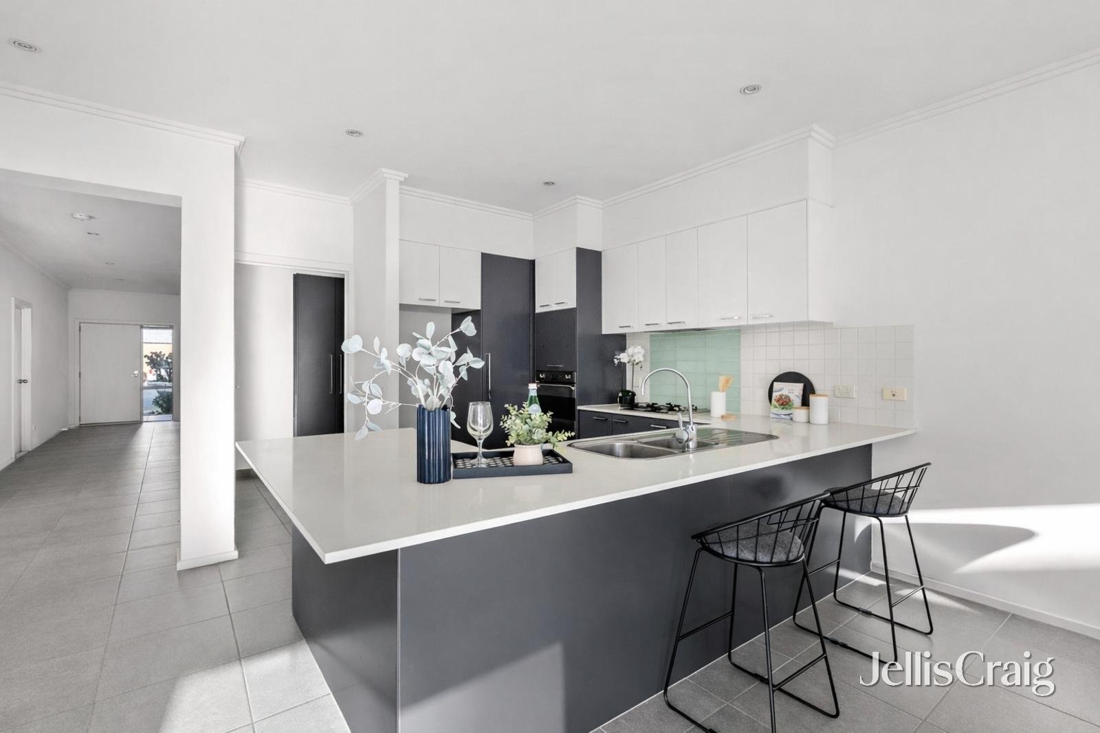 93 Parkville Avenue, Parkville image 6