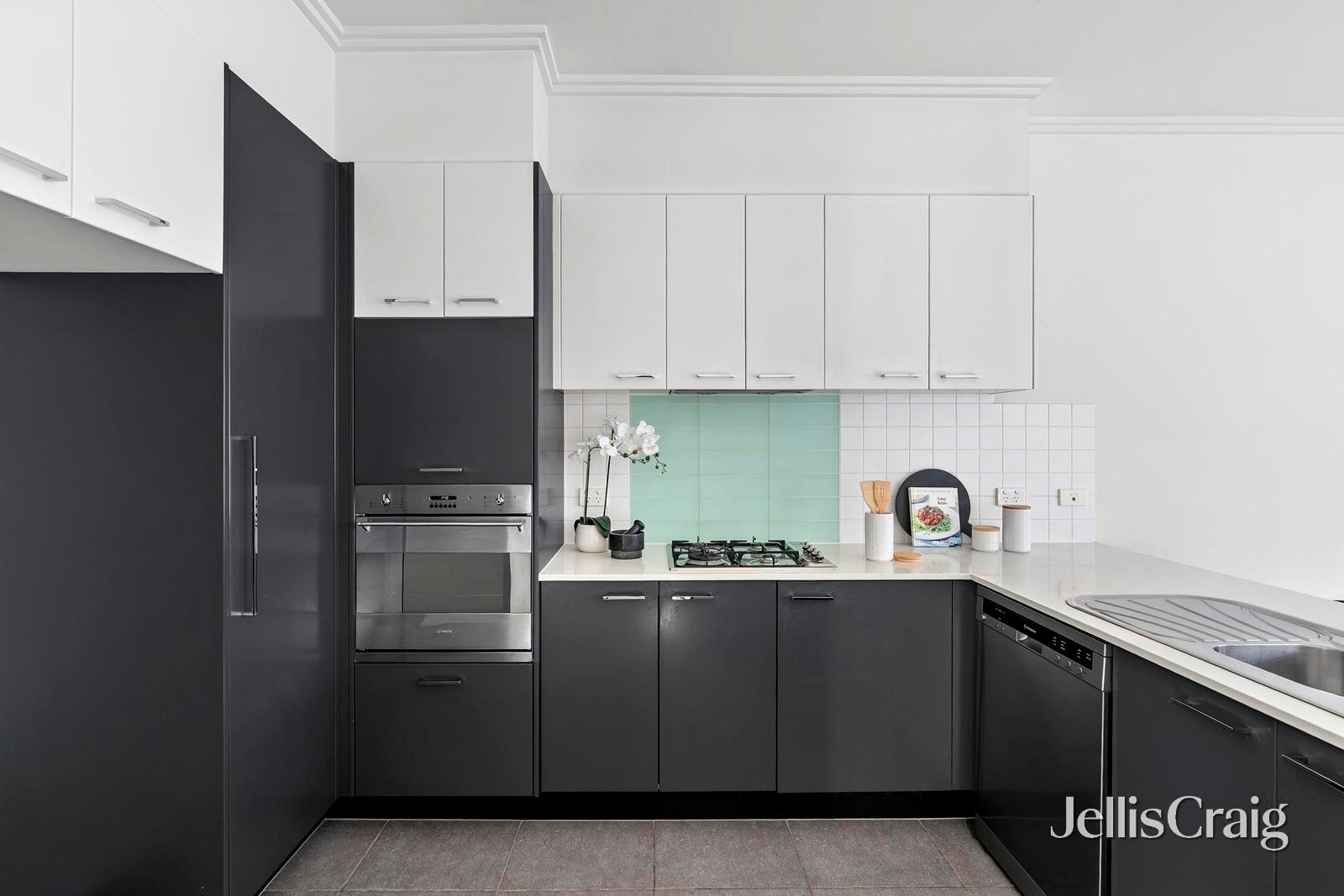 93 Parkville Avenue, Parkville image 7