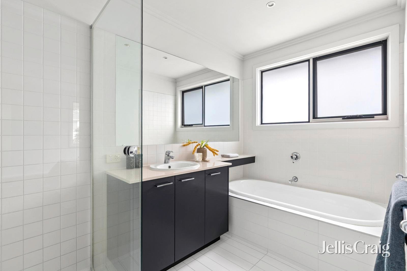 93 Parkville Avenue, Parkville image 14