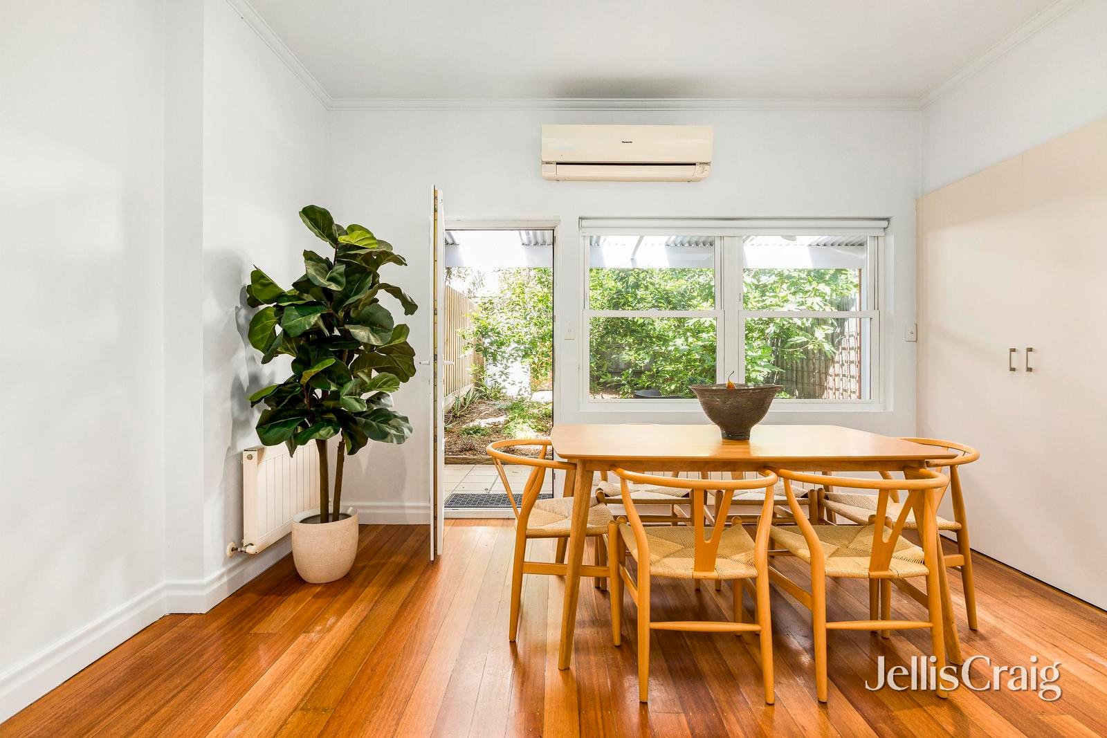 93 Spray Street, Elwood image 9