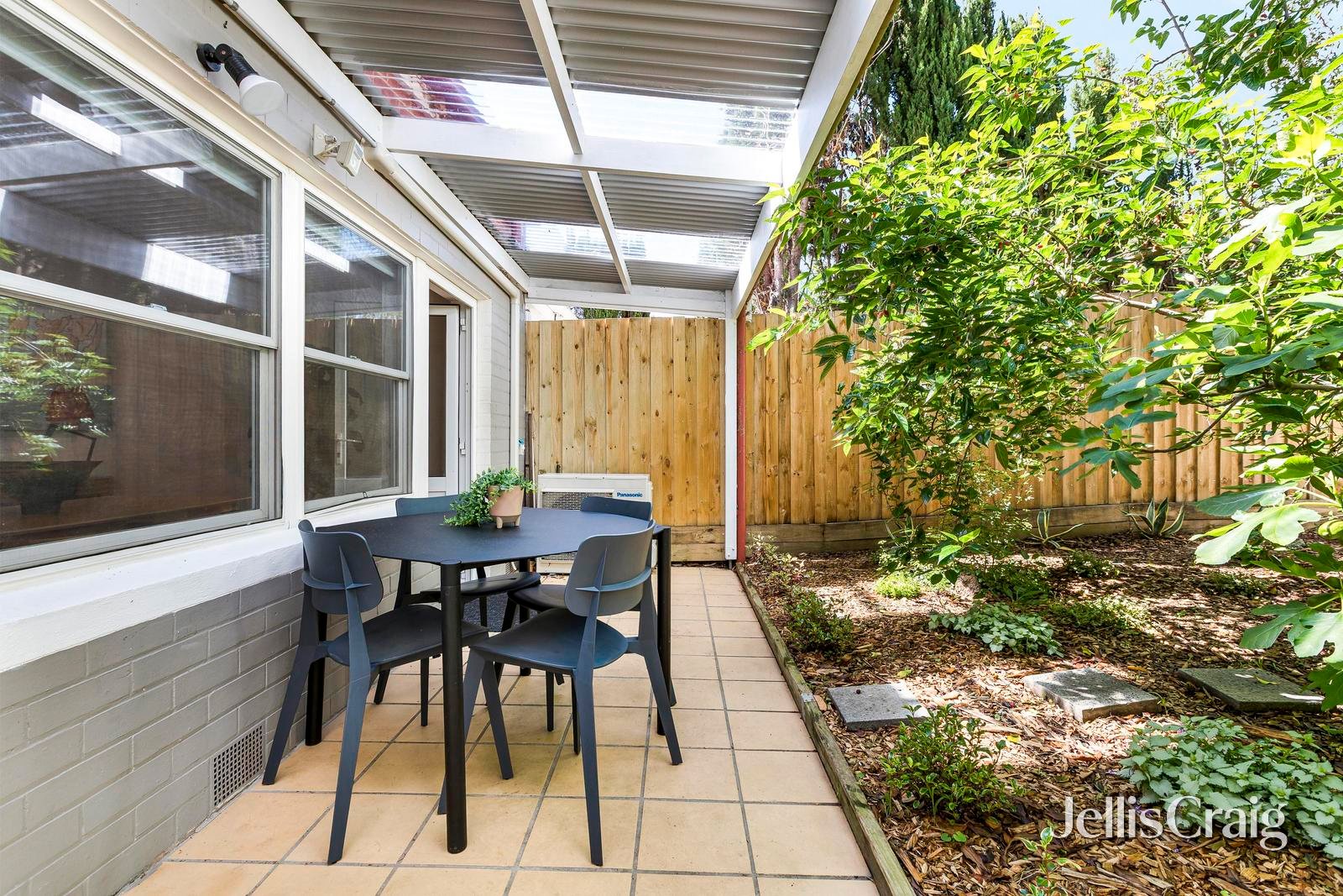 93 Spray Street, Elwood image 12