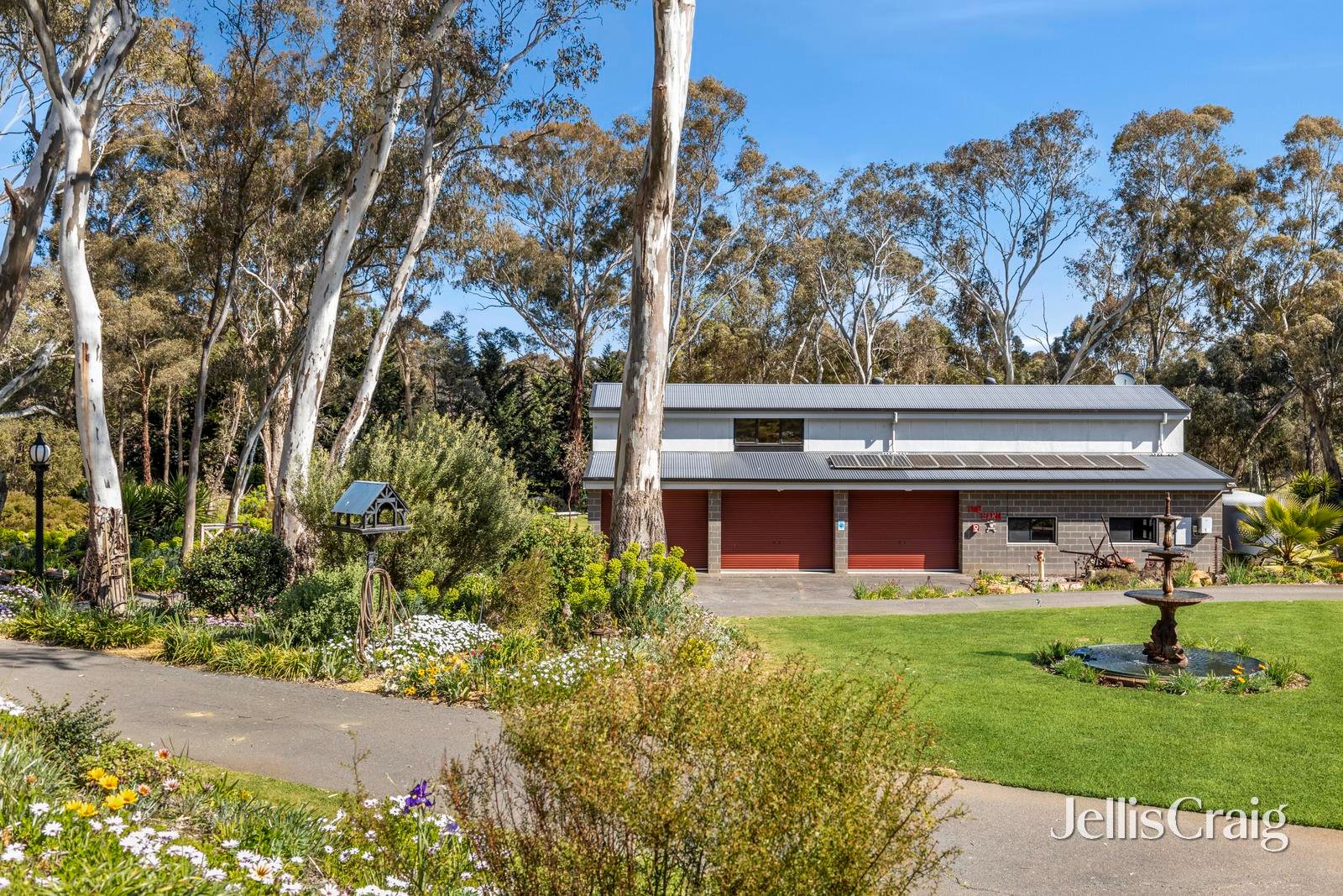 93 Stephen Street, Campbells Creek image 3