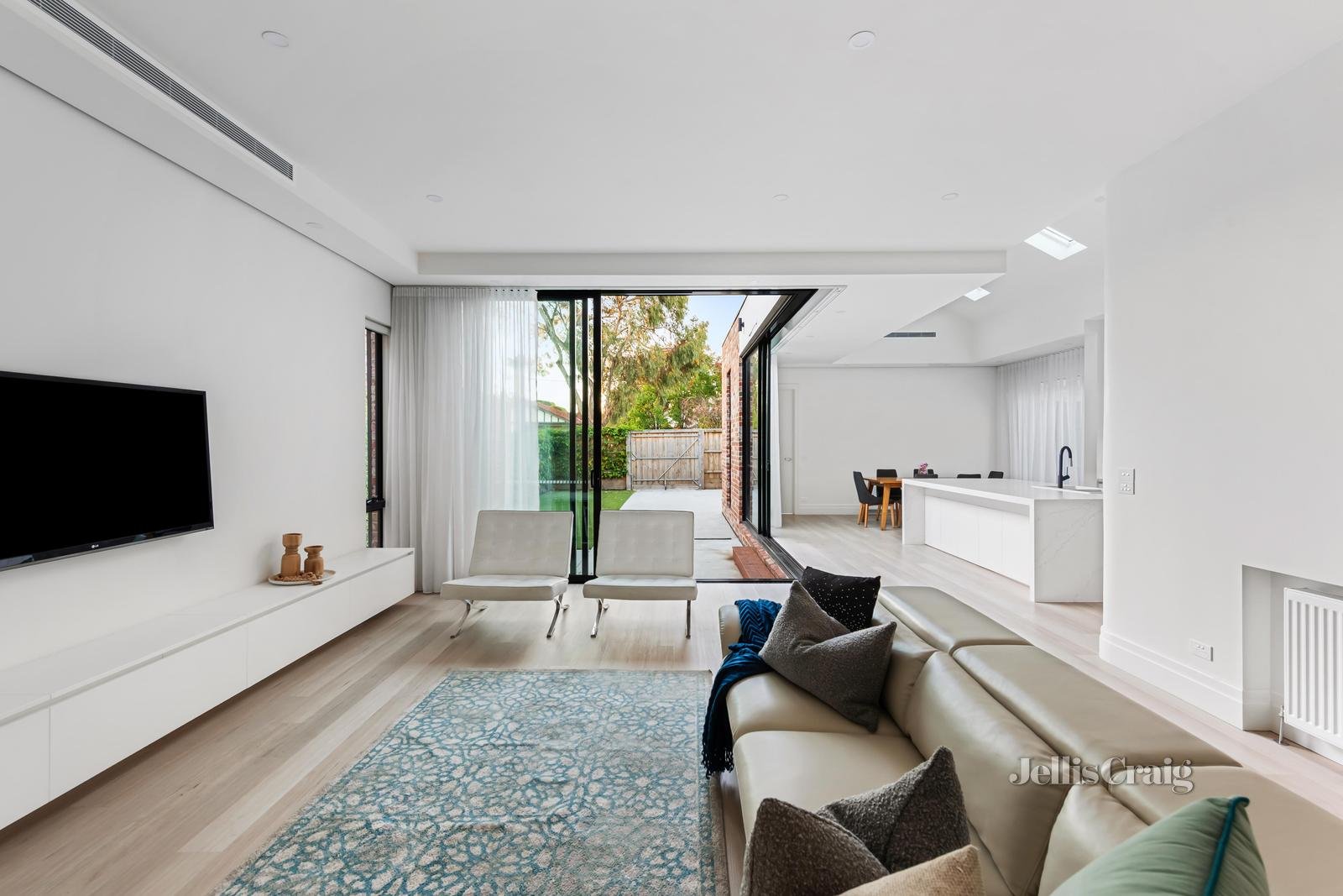 93 Willesden Road, Hughesdale image 2