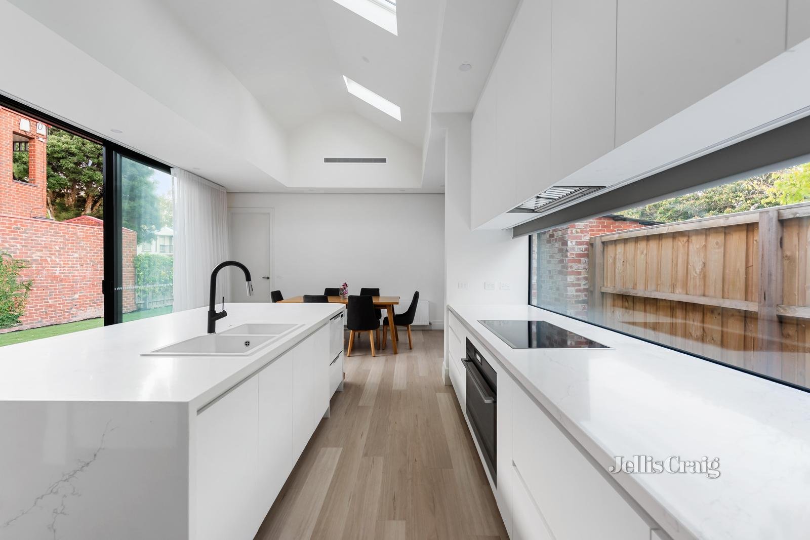 93 Willesden Road, Hughesdale image 4