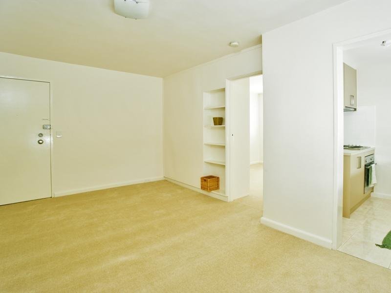 9/30 Bryant Street, Flemington image 6
