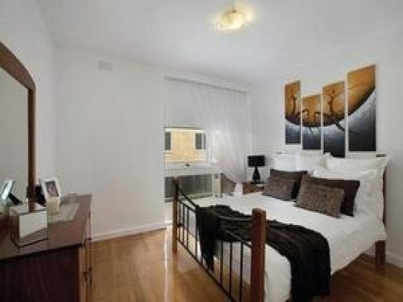 9/323 Beaconsfield Parade, St Kilda West image 5