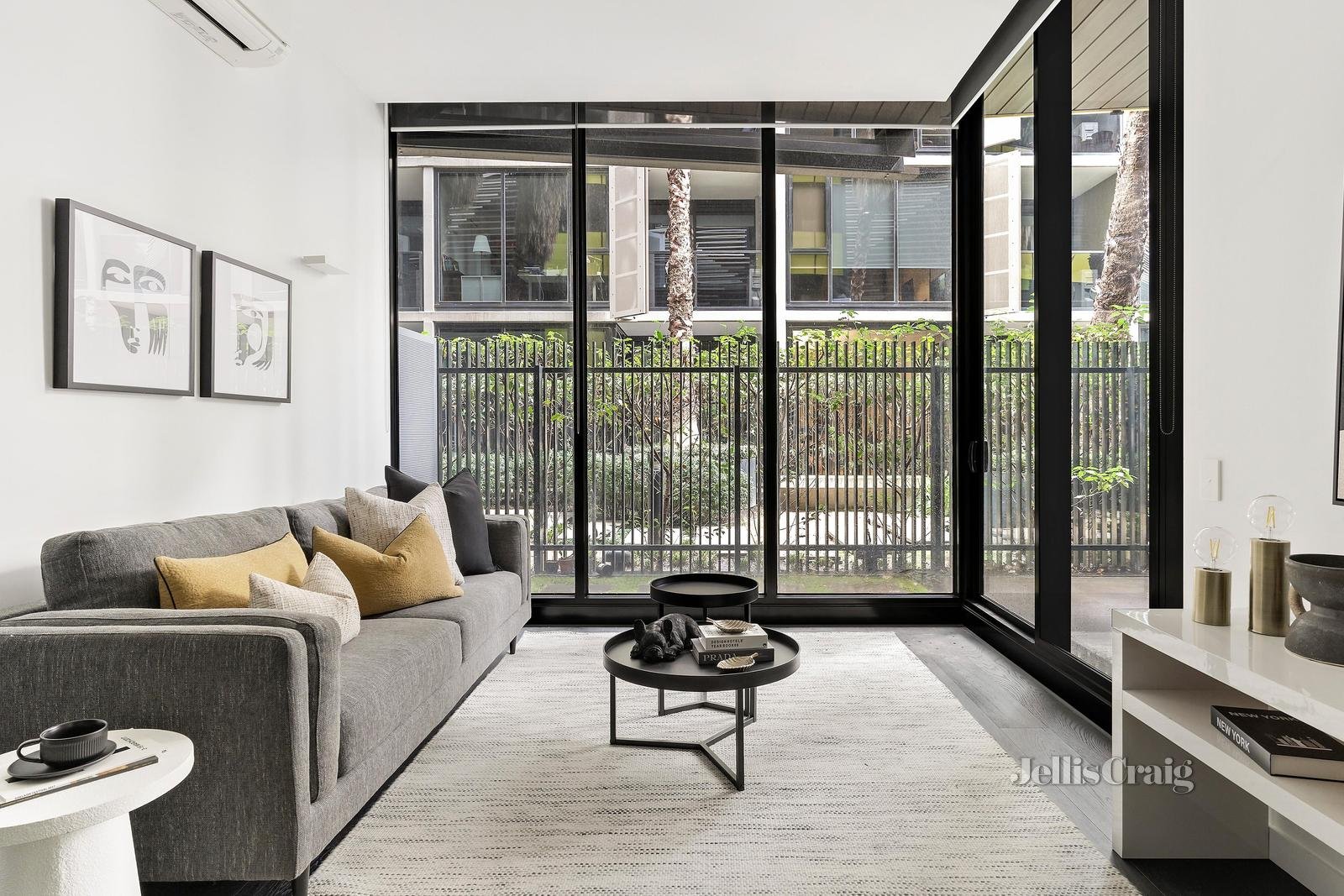 9/33 Blackwood Street, North Melbourne image 1