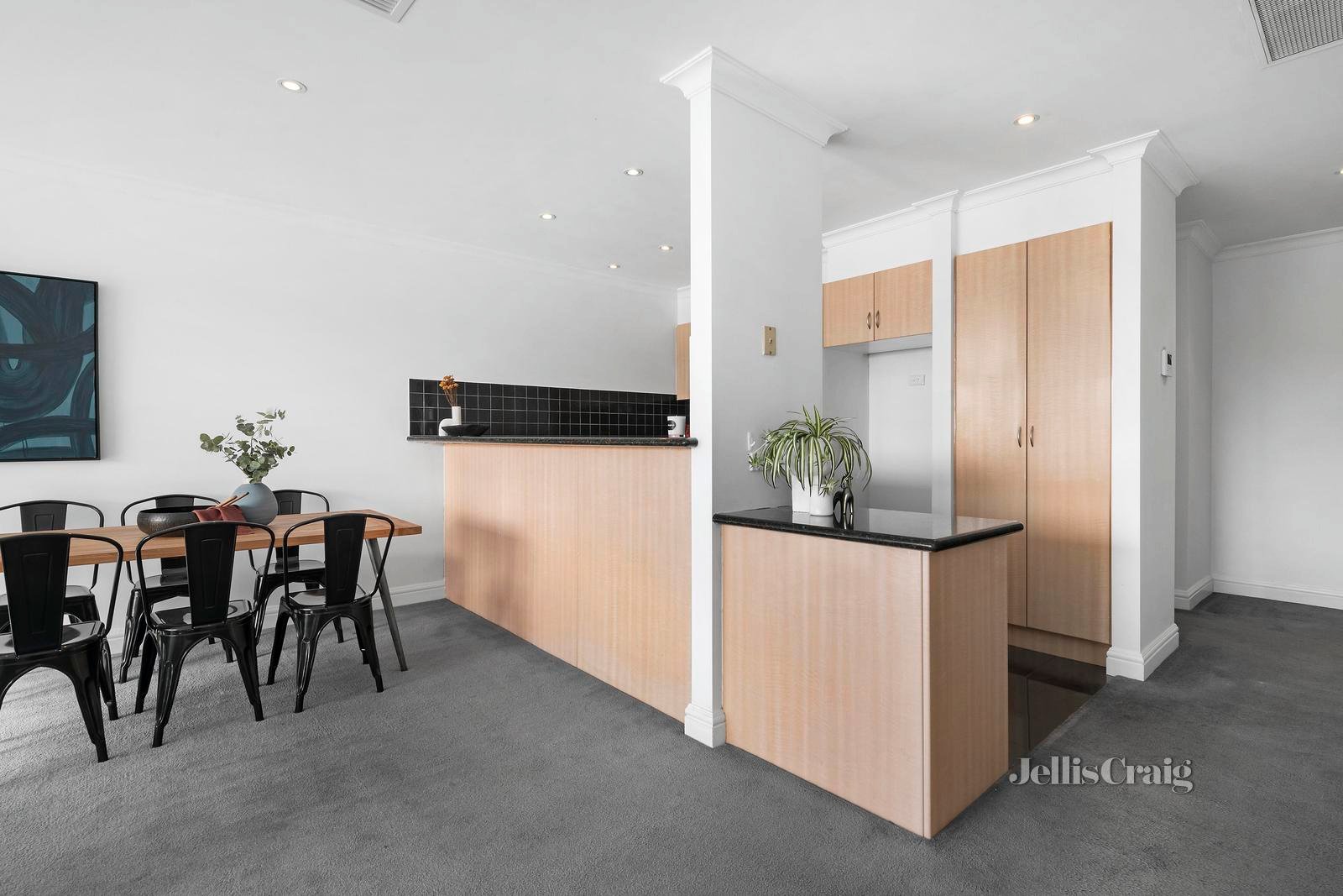 9/33 Fisher Parade, Ascot Vale image 3