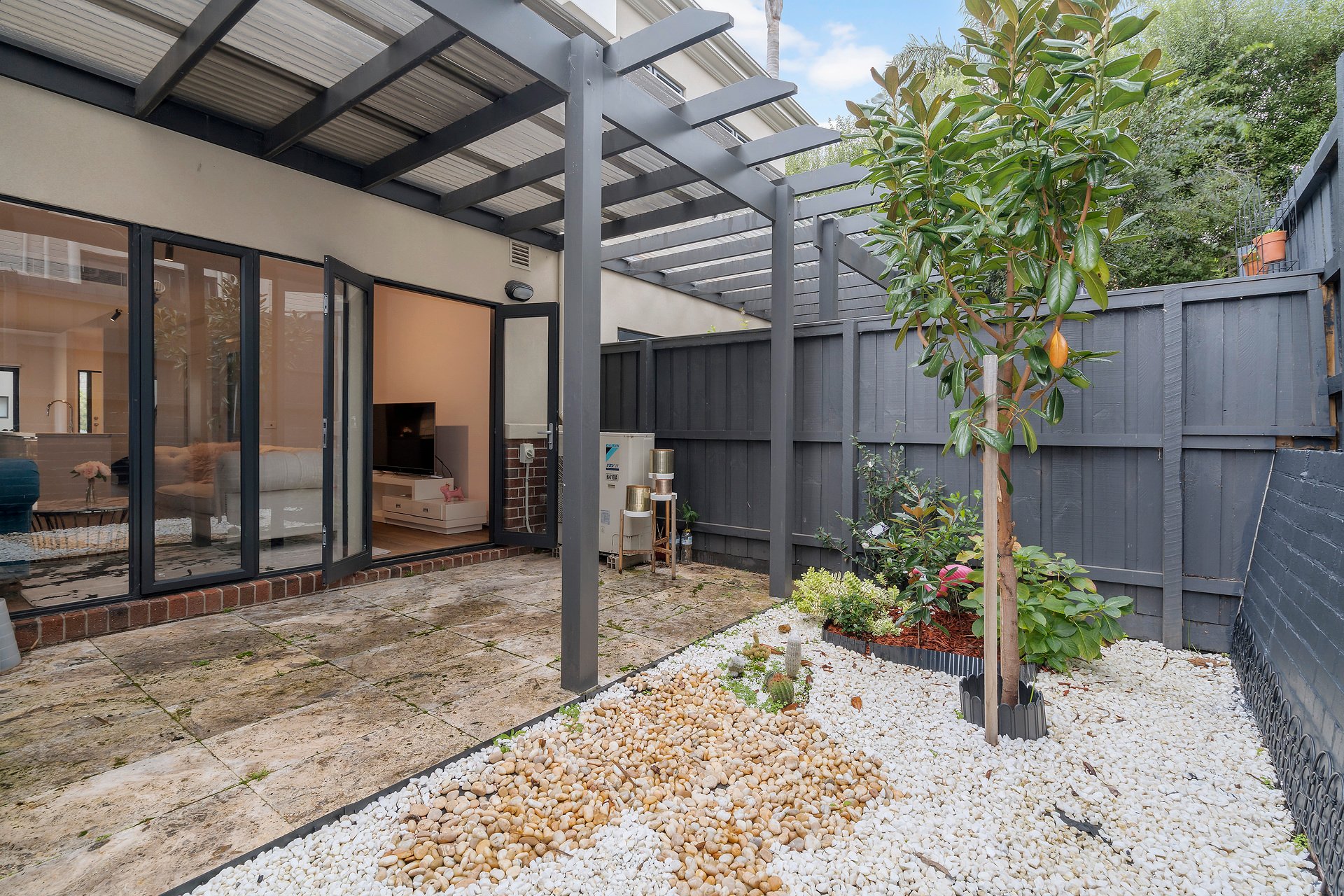 Property Gallery Thumbnail 10