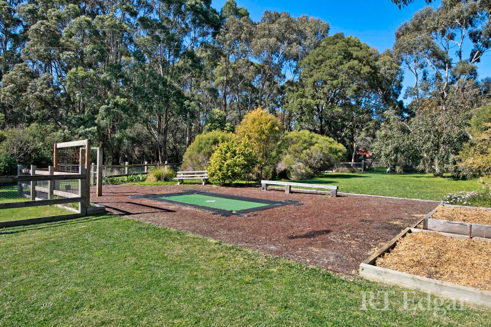 Property Gallery Thumbnail 18