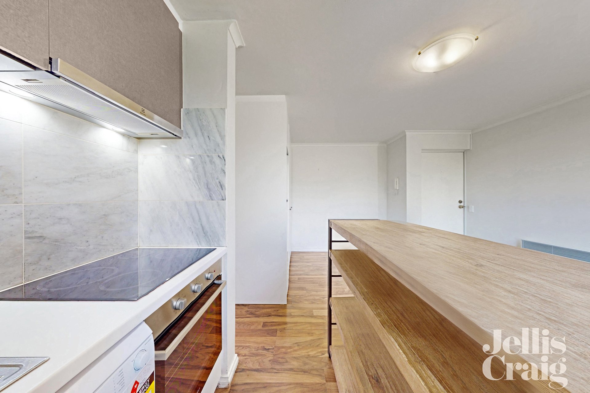 9/34 Mathoura Road, Toorak image 6