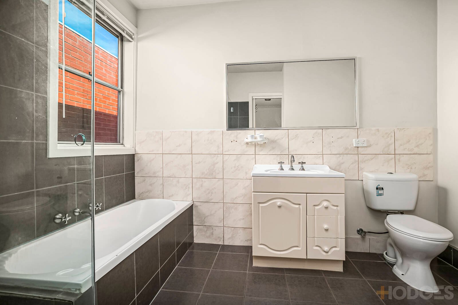 935 & 935a Centre Road Bentleigh East