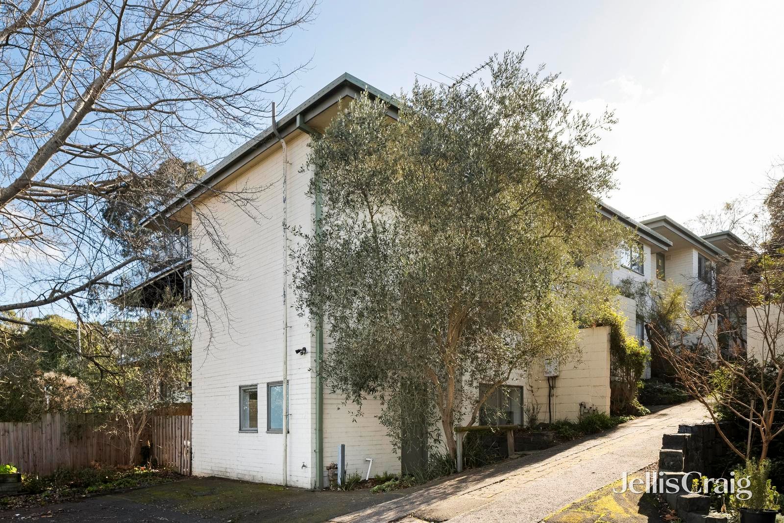 9/35 Park Crescent, Fairfield image 2