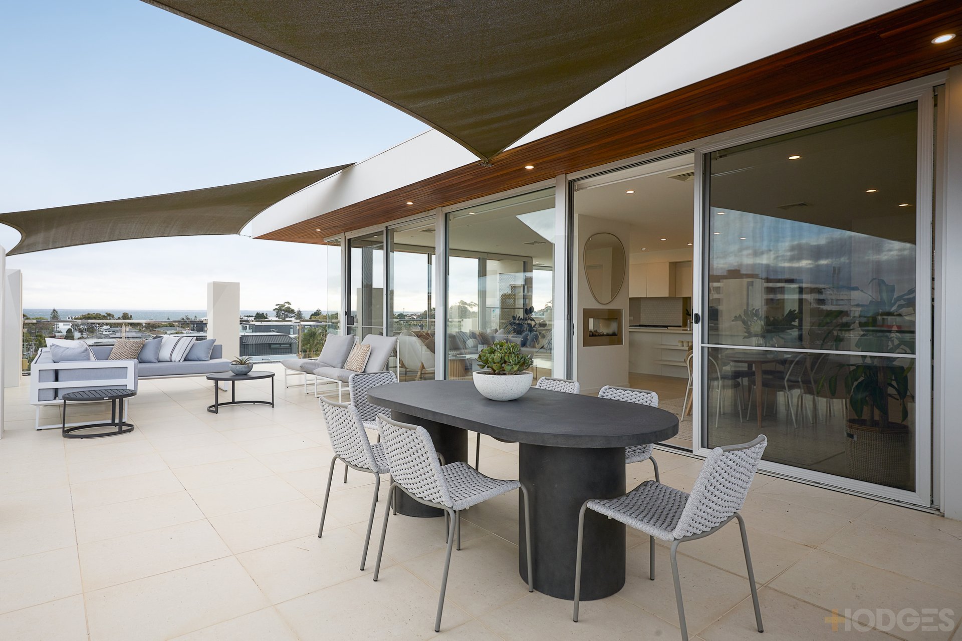 9 / 35 Willis Street Hampton