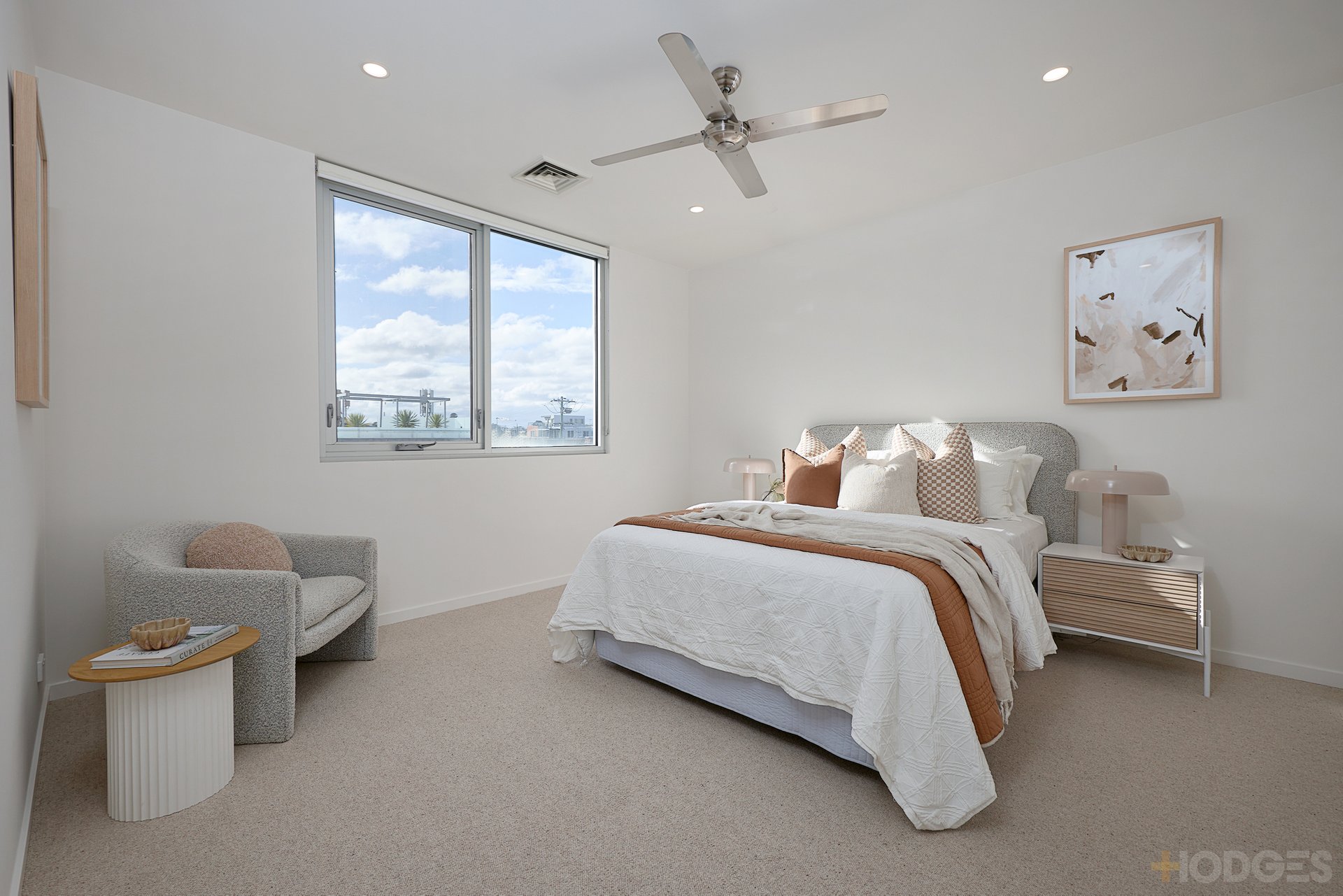9 / 35 Willis Street Hampton