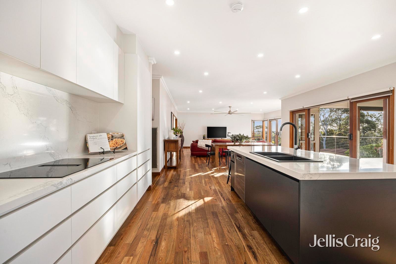93A Alto Avenue, Croydon image 5