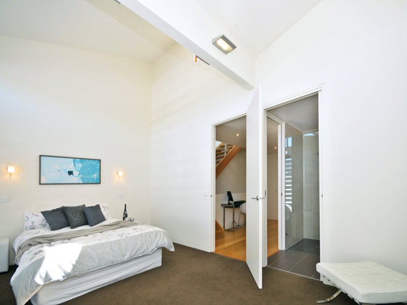 93A Erskine Street, Middle Park image 7