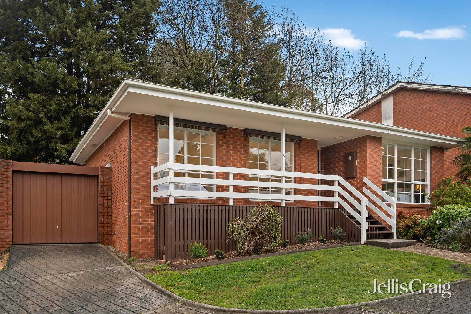 9/4-6 Allens Road, Heathmont image 1