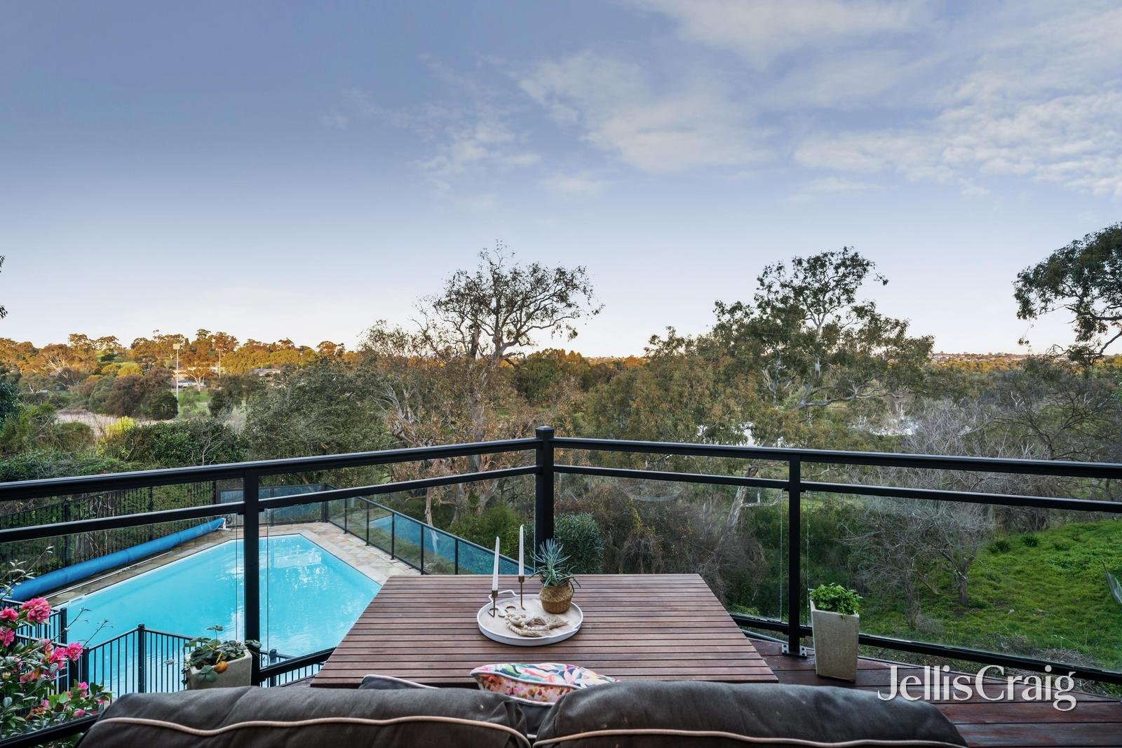 94 Buckingham Drive, Heidelberg image 1